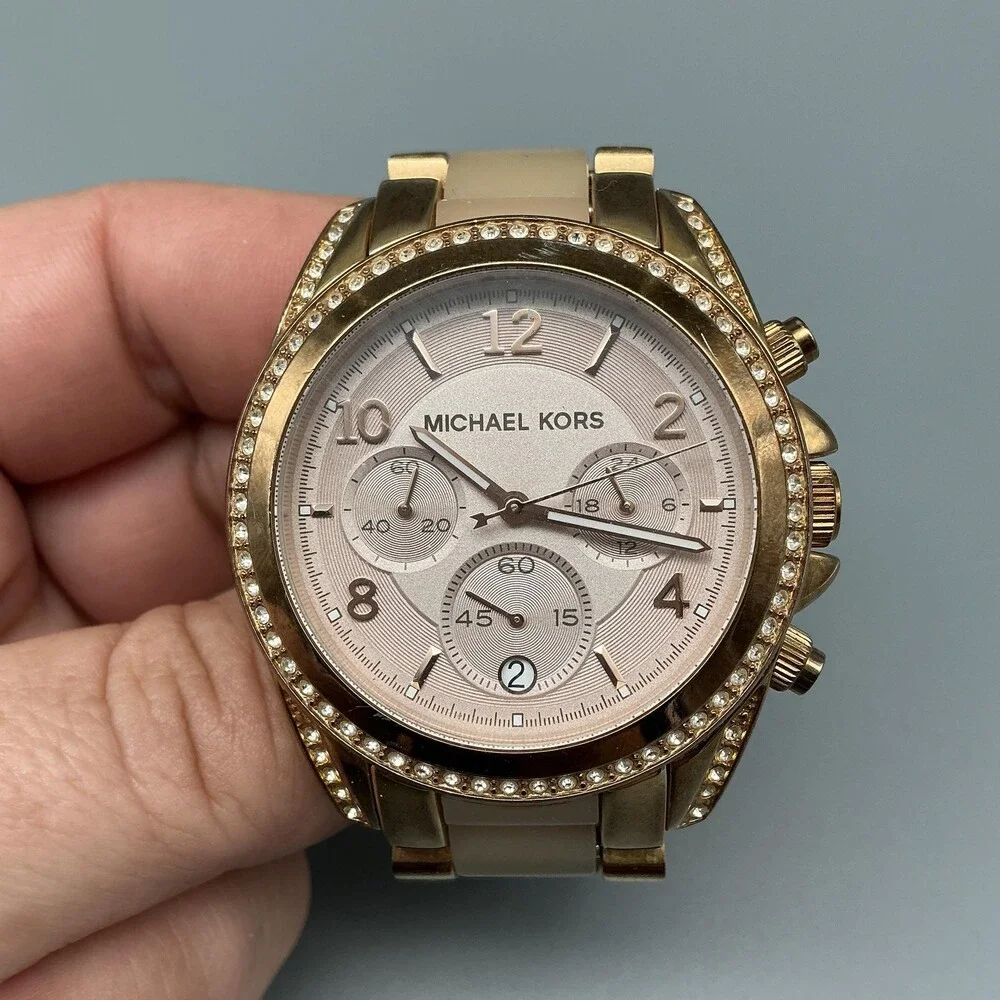 Michael Kors MK-5943 Womens Watch 39mm Gold Tone Chronograph New Battery 5.75